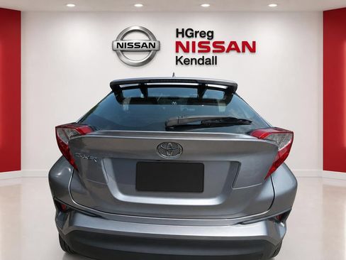 Used 2018 Toyota C-HR XLE FWD image 6