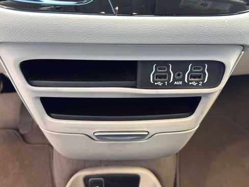 Used 2021 Chrysler Voyager LX w/ Cold Weather Group FWD image 27