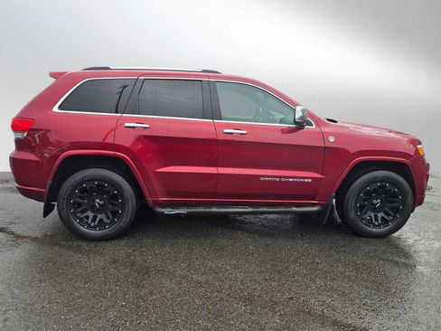 Used 2015 Jeep Grand Cherokee Overland w/ Mopar Chrome Edition Group AWD/4WD image 2