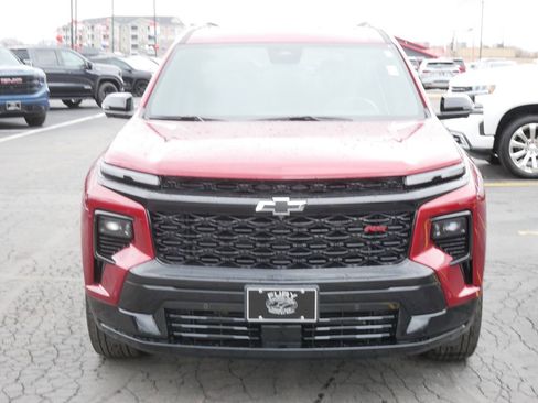 Used 2024 Chevrolet Traverse RS w/ LPO, Floor Liner Package AWD/4WD image 3