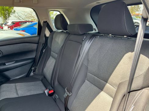 Used 2025 Nissan Rogue SV FWD image 28