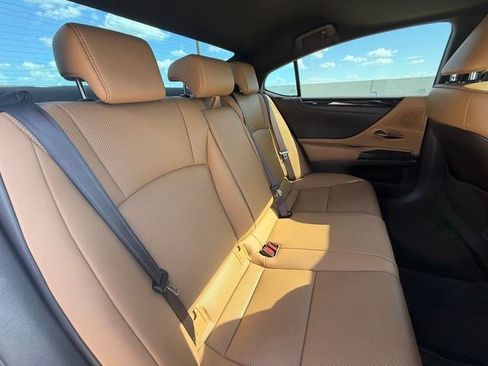 Used 2020 Lexus ES 350 w/ Premium Package FWD image 17
