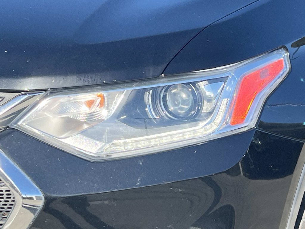 Used 2018 Chevrolet Traverse LT w/ LPO, 'HIT The Road' Package FWD image 9