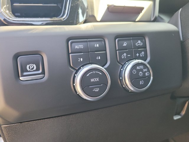 Used 2025 GMC Sierra 2500 AT4X w/ AT4X AEV Edition AWD/4WD image 17