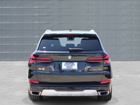Used 2025 BMW X5 sDrive40i w/ Premium Package image 4