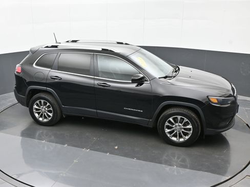 Used 2019 Jeep Cherokee Latitude Plus w/ Cold Weather Group AWD/4WD image 31