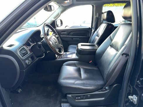 Used 2011 GMC Yukon Denali image 6