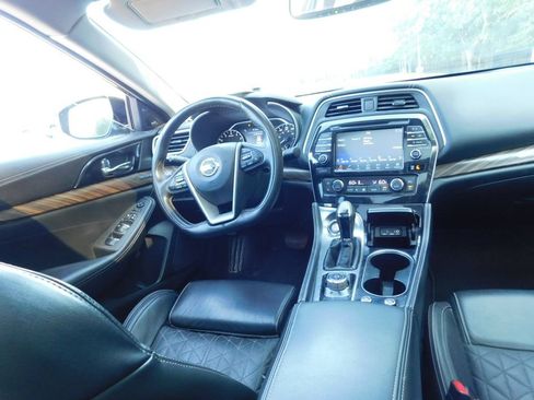 Used 2017 Nissan Maxima Platinum FWD image 7
