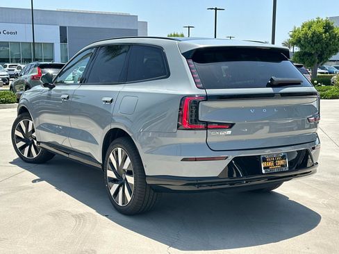 New 2025 Volvo EX90 Plus image 5