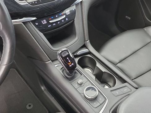 Used 2022 Cadillac XT6 Premium Luxury FWD image 30