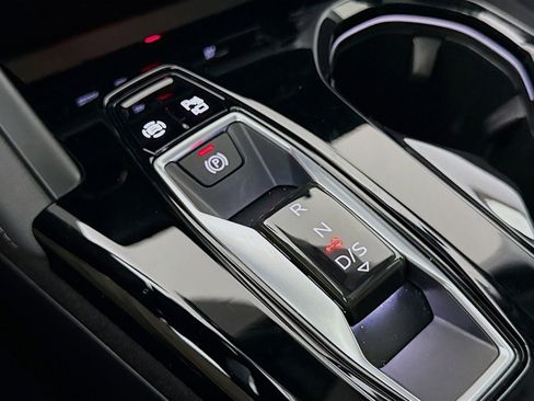 Used 2025 Audi Q5 Premium Plus w/ Premium Plus AWD/4WD image 18