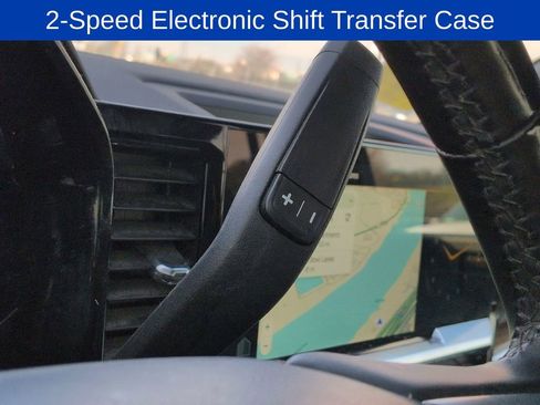 Used 2025 Chevrolet Silverado 2500 LT w/ Convenience Package image 31