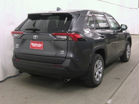 Used 2024 Toyota RAV4 LE image 6