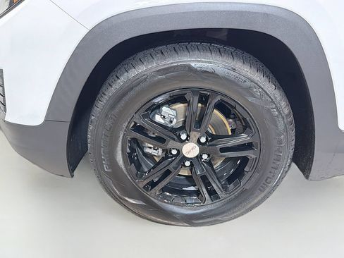 Used 2021 GMC Terrain SLE FWD image 31