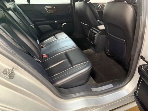 Used 2019 Lincoln Continental Premiere image 65