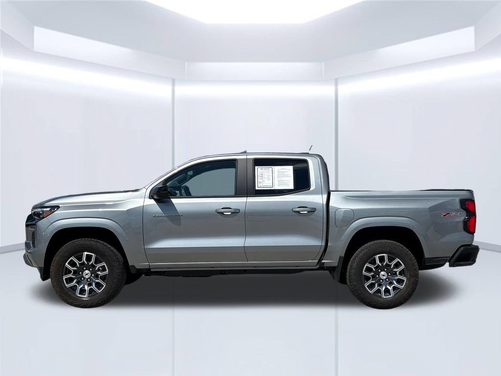 Used 2026 Chevrolet Colorado Z71 AWD/4WD image 3
