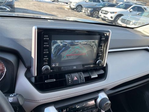 Used 2021 Toyota RAV4 XLE Premium image 26