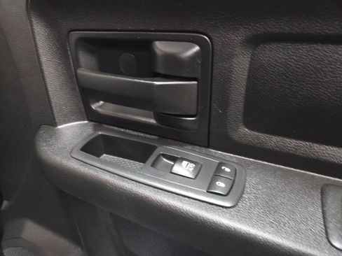 Used 2017 RAM 2500 Tradesman w/ Chrome Appearance Group AWD/4WD image 39