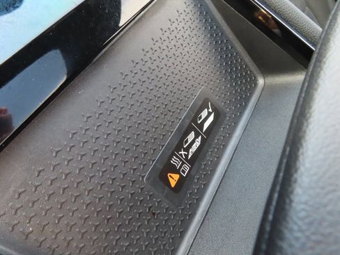 Used 2025 Chevrolet Blazer EV RS image 32