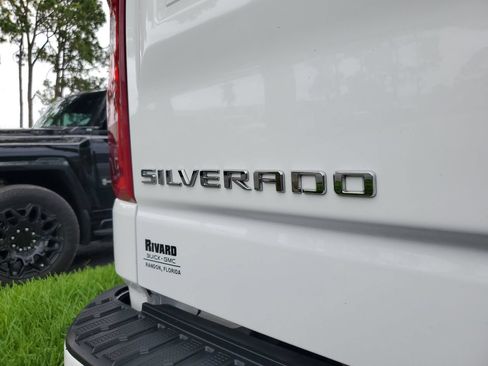 Used 2025 Chevrolet Silverado 1500 RST AWD/4WD image 7