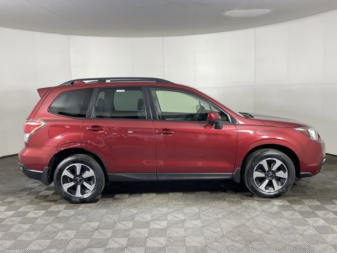 Used 2018 Subaru Forester 2.5i Premium image 5