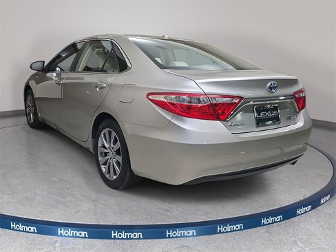 Used 2016 Toyota Camry XLE image 8