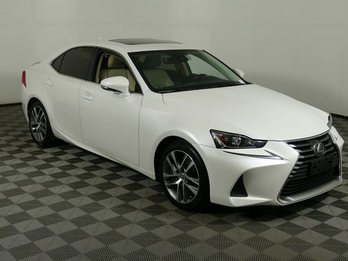 Used 2018 Lexus IS 300 AWD image 1