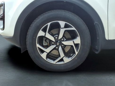 Used 2022 Kia Sportage LX AWD/4WD image 8
