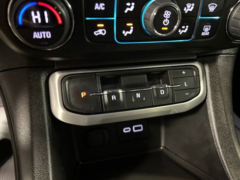 Used 2023 GMC Acadia SLE w/ Driver Convenience Package image 20