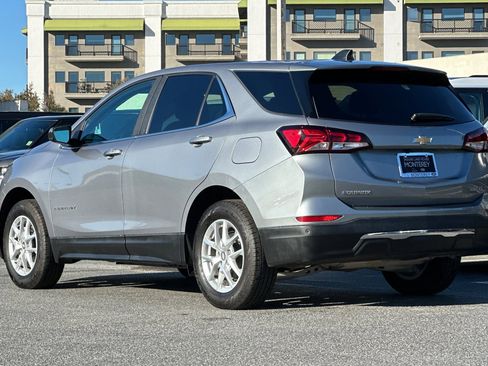 Used 2023 Chevrolet Equinox LT w/ Driver Convenience Package image 3