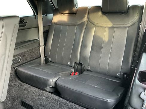 Used 2023 Land Rover Range Rover Long Wheelbase SE image 21