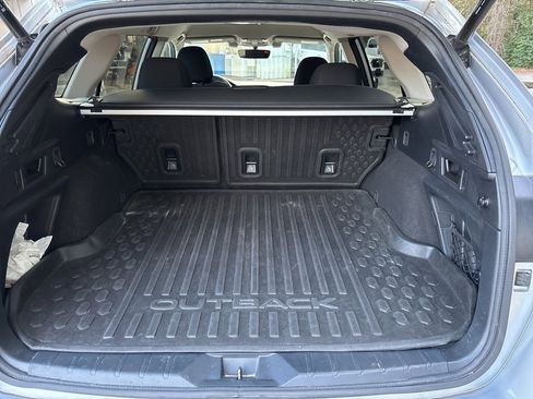 Used 2021 Subaru Outback Premium image 27