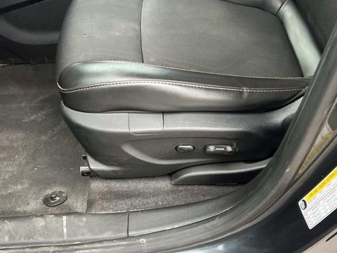 Used 2017 Chevrolet Trax LT w/ LT Convenience Package image 18