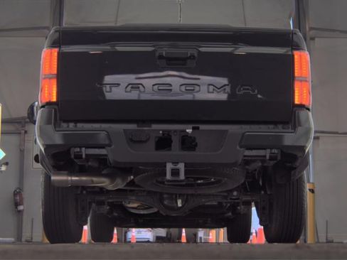 Used 2025 Toyota Tacoma SR5 RWD image 8