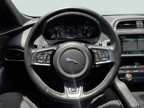 Used 2019 Jaguar F-PACE SVR image 29