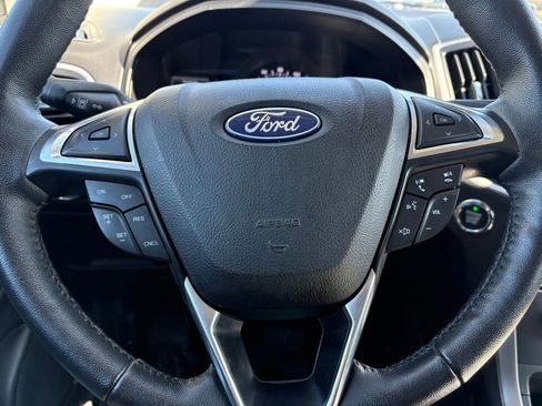 Used 2022 Ford Edge SEL w/ Convenience Package AWD/4WD image 17