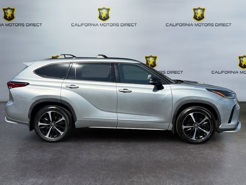 Used 2022 Toyota Highlander XSE image 6