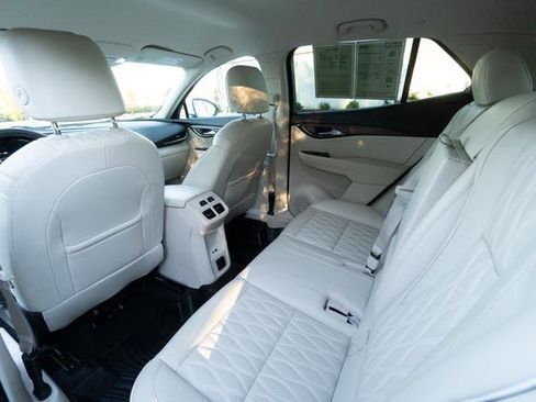 Used 2021 Buick Envision Avenir w/ Technology Package II image 27