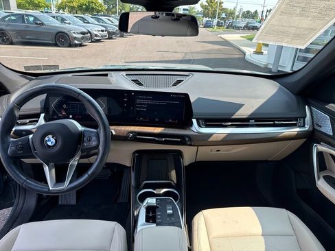 Used 2023 BMW X1 xDrive28i w/ Premium Package AWD/4WD image 10