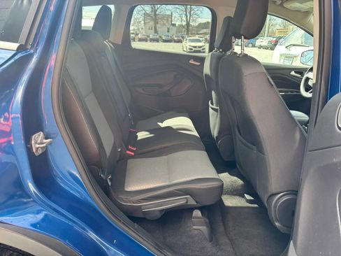 Used 2019 Ford Escape SE image 15