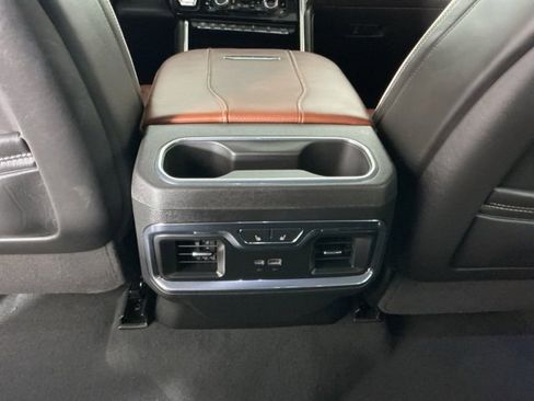 Used 2024 GMC Sierra 3500 Denali Ultimate image 28