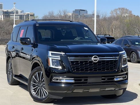 Used 2025 Nissan Armada Platinum Reserve image 2