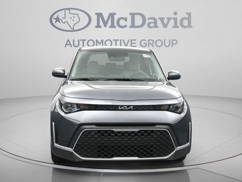 Used 2025 Kia Soul LX w/ LX Technology Package FWD image 2