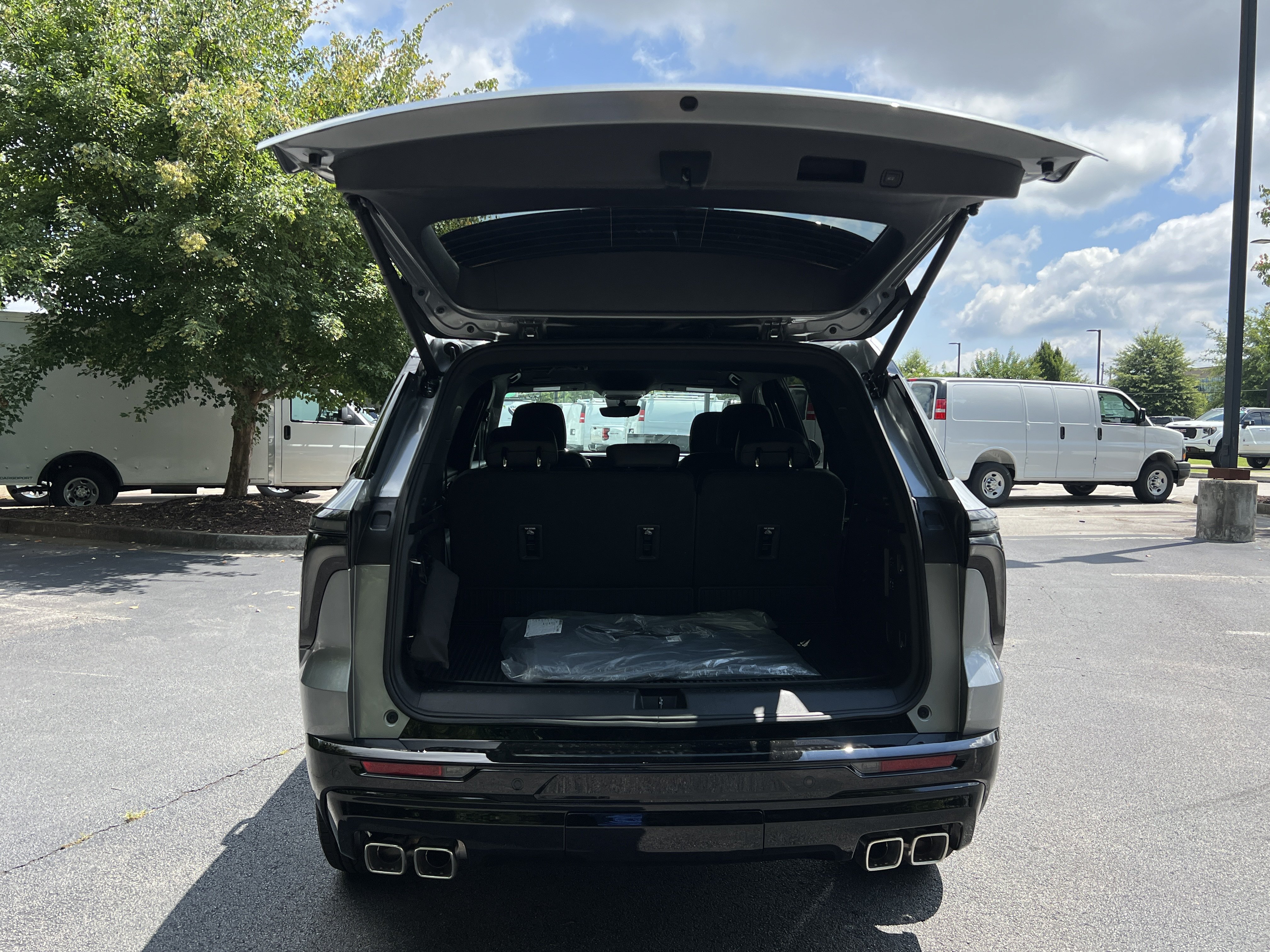 New 2026 Chevrolet Traverse RS FWD image 11