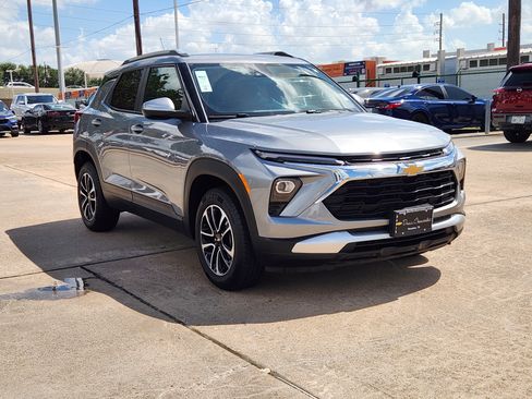 Certified 2025 Chevrolet TrailBlazer LT AWD/4WD image 4