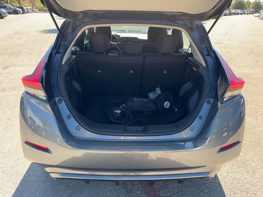 Used 2025 Nissan Leaf S FWD image 29