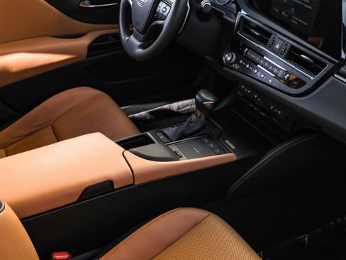 Used 2022 Lexus ES 350 w/ Premium Package image 23