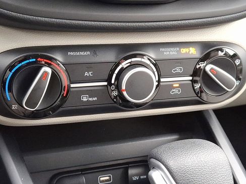 New 2025 Kia Soul LX w/ LX Technology Package image 15