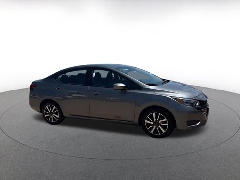 Used 2025 Nissan Versa SV FWD image 2