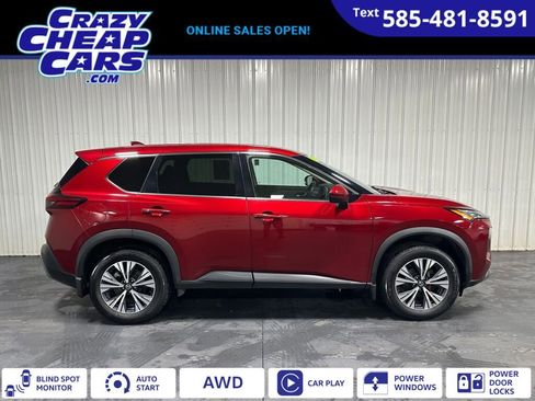 Used 2021 Nissan Rogue SV image 1